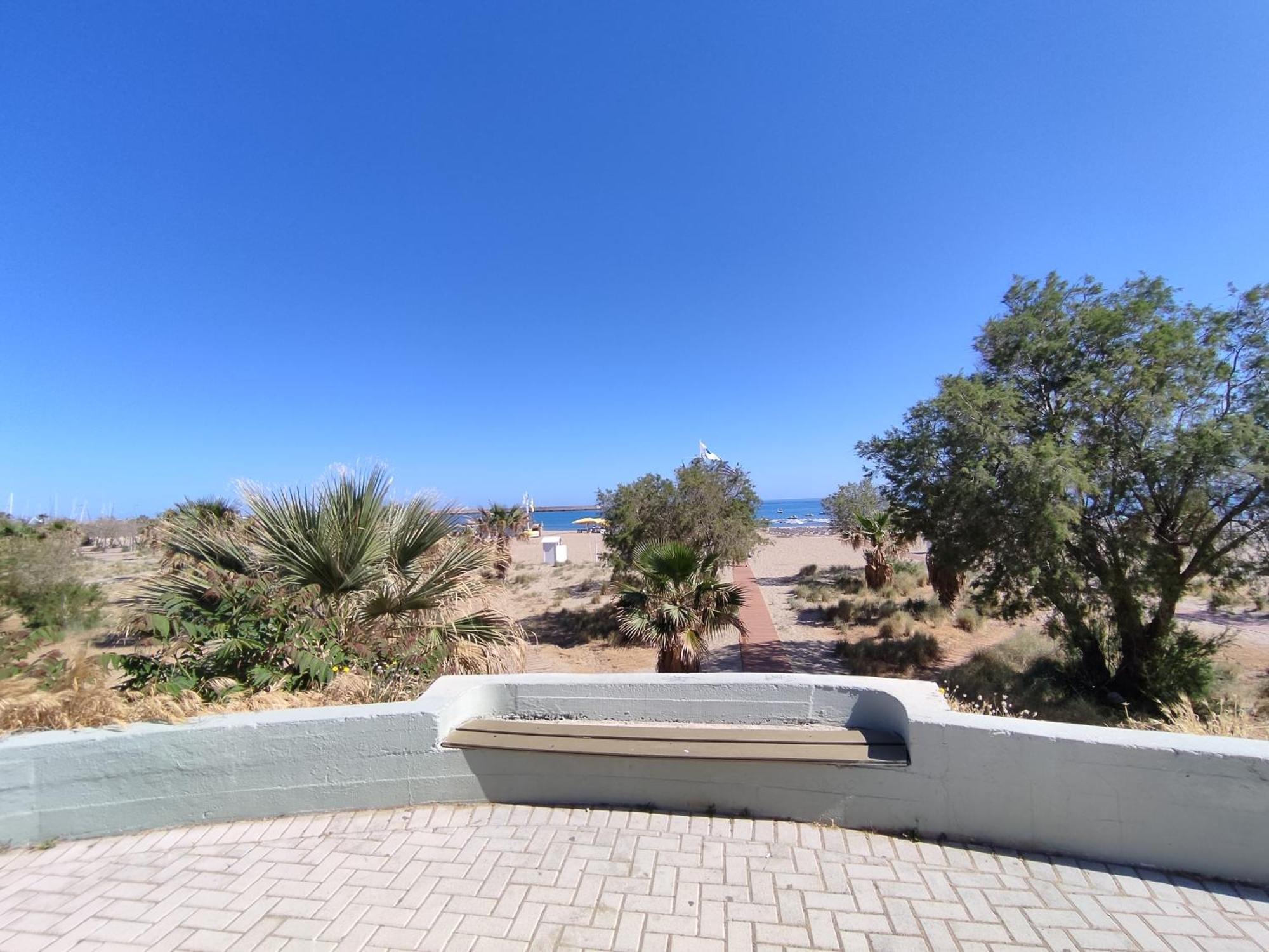 Stratos Seaside Corner Apartment レティムノ エクステリア 写真